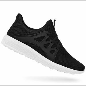 Women’s Running Shoes